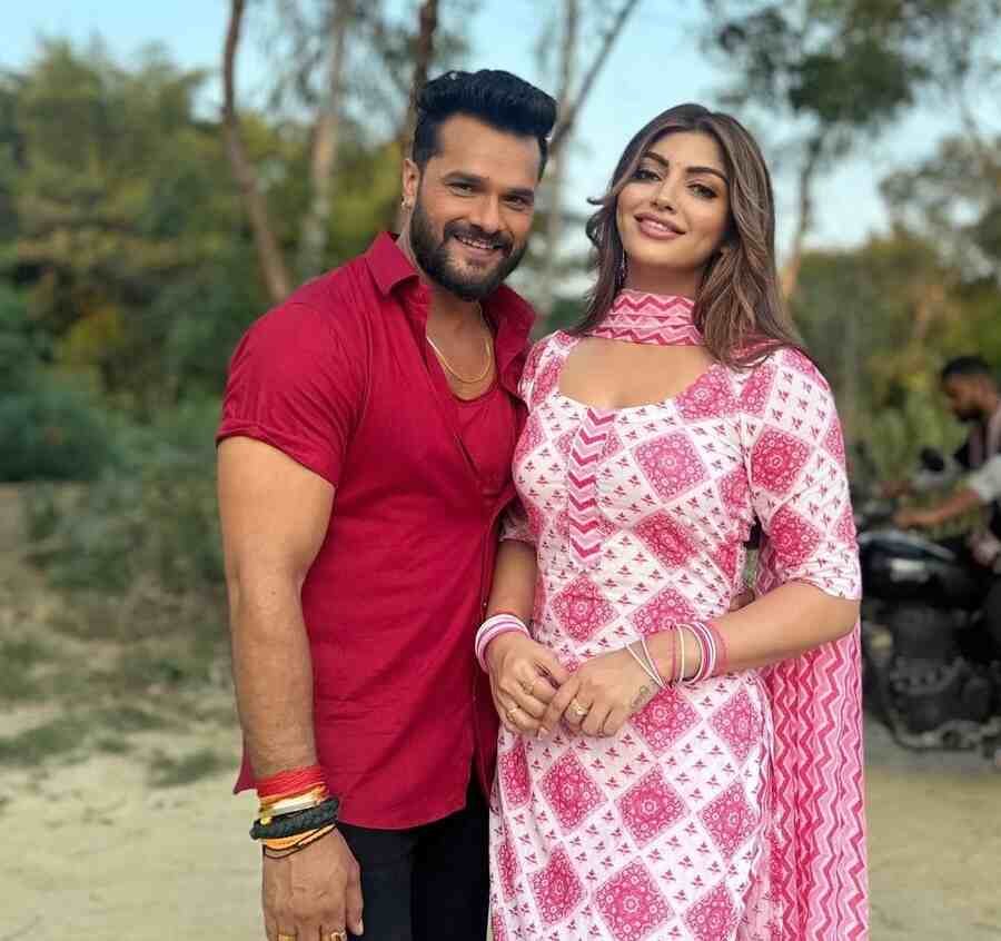 Khesari Lal Yadav and Akanksha Puri Ignite Social Media, Photos from "Agni Pariksha" Go Viral