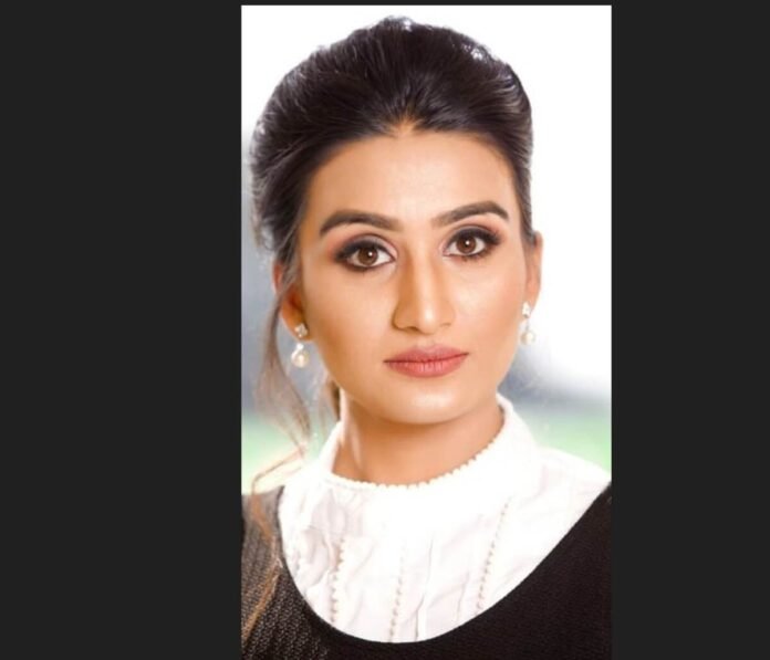 Nidhi Yadav, Aks Clothing, entrepreneurship story, Indian fashion, startup journey, women in business