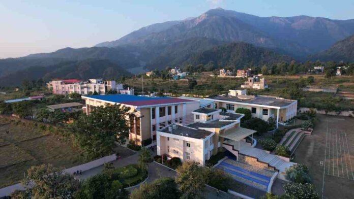 best boarding school in Dehradun, Vantage Hall Girls Residential School, girls boarding school Dehradun, personalized education, APEX Programme, CBSE residential school, Dehradun schools